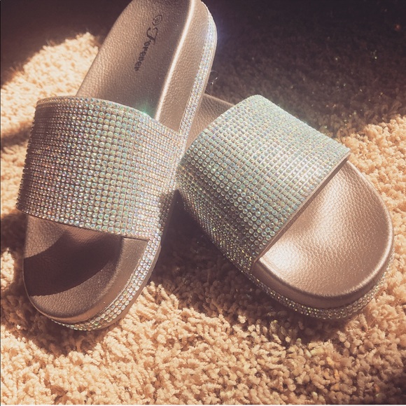 gold bling slides